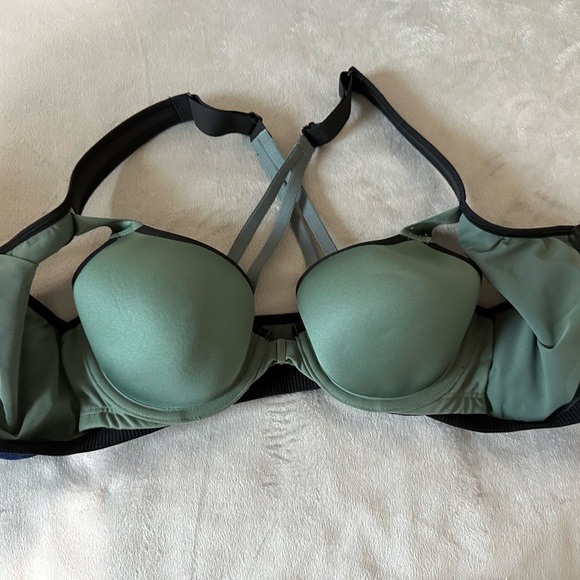 NWT - Knockout by Victoria’s Sport Bra - Picture 4 of 6
